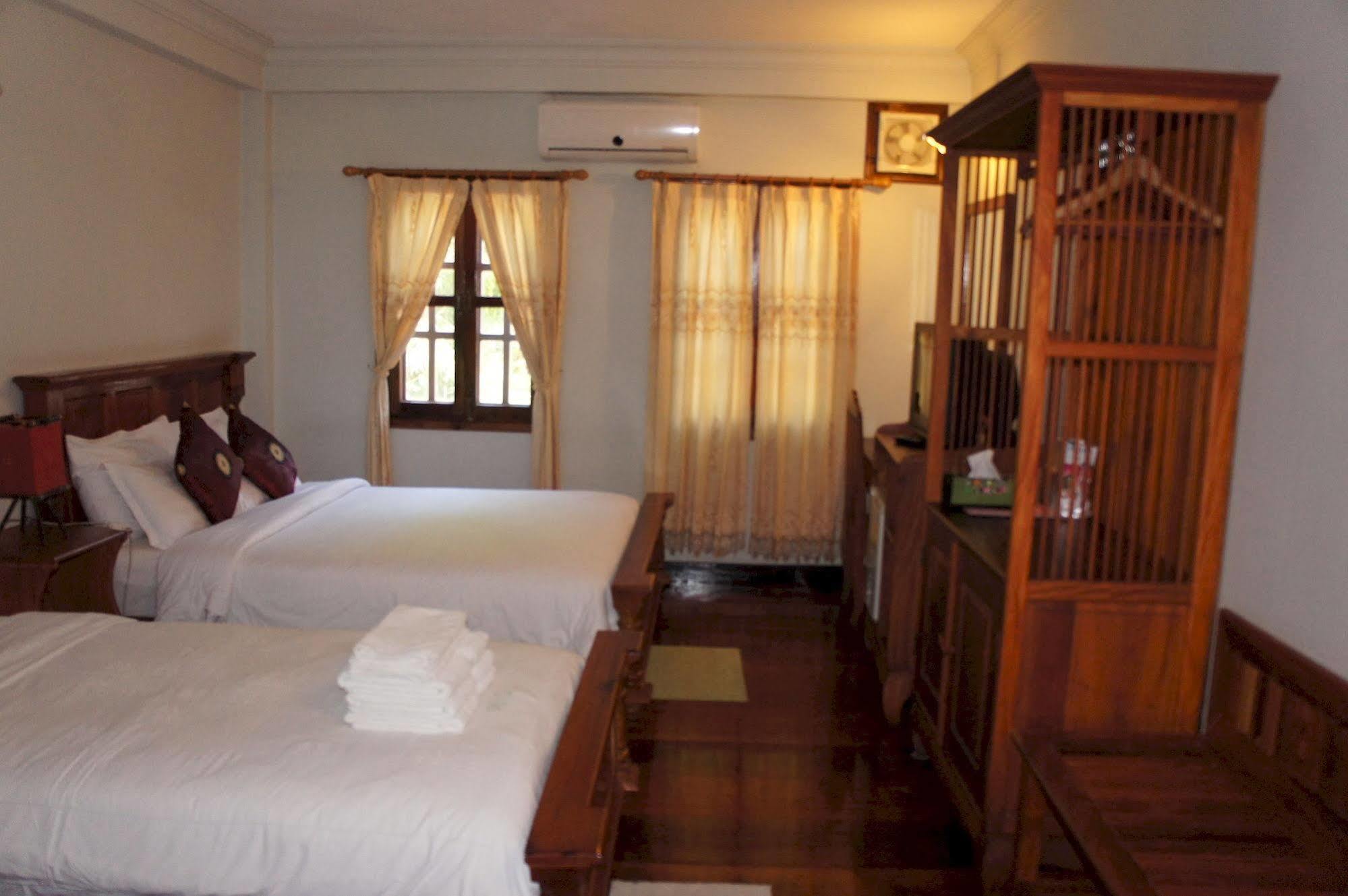 Phounsab Guesthouse Luang Prabang Exterior photo